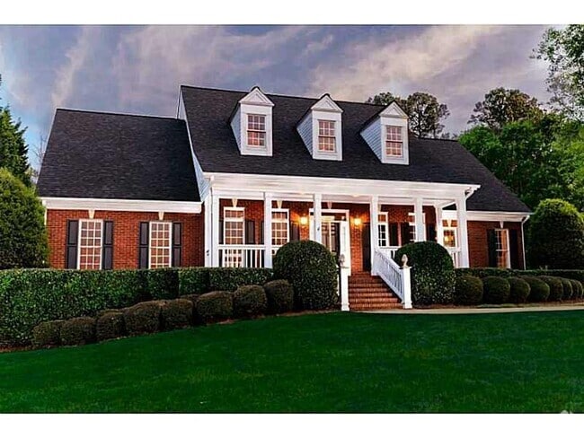 Building Photo - 2531 Old Salem Cir SE Rental