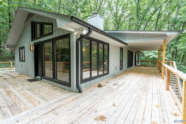 Photo - 206 Newcomb Rd