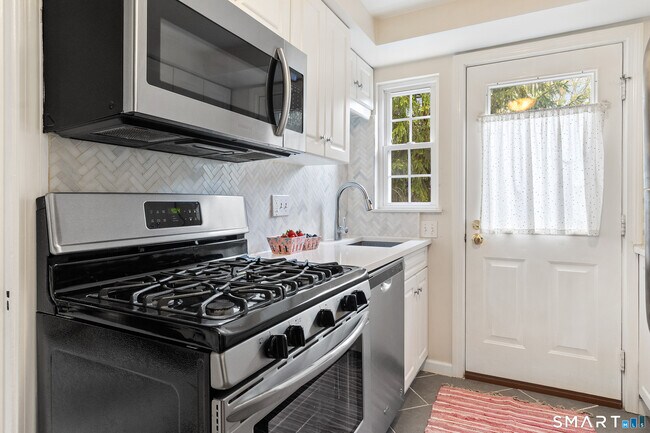 Photo - 289 Bridge St Unit 289
