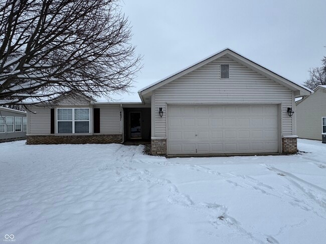 Building Photo - 4631 W Smith Valley Rd