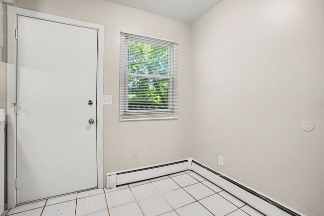 Photo - Charming, remodeled 2-Bed/1-Bath Kalamazoo Townhome $1149 - Ask about our no security deposit opt...