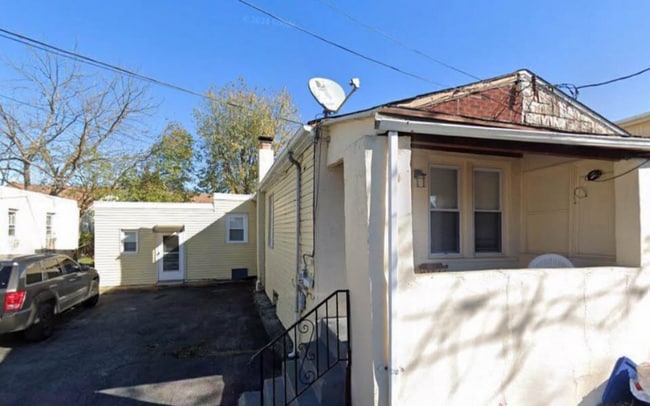 Building Photo - 719 Mill St Rental