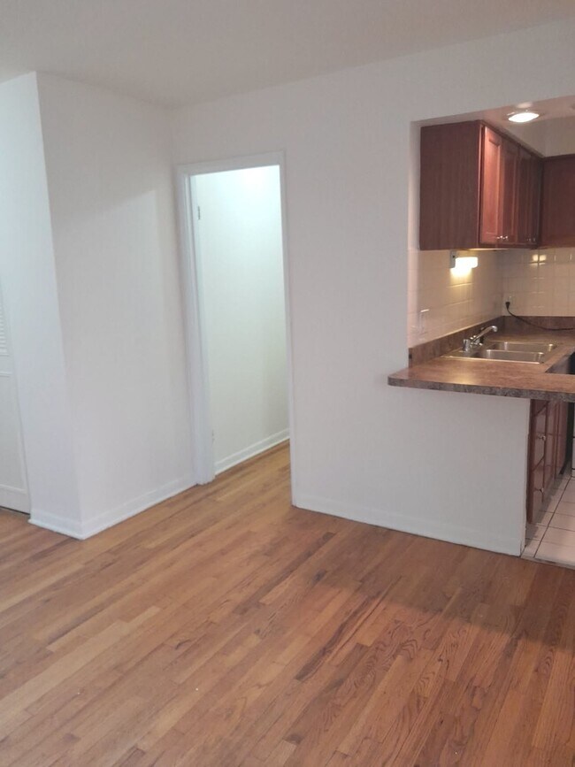 Photo - 540 W Roscoe St Unit 489