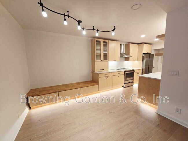 Photo - 163 Brooke Castle Dr