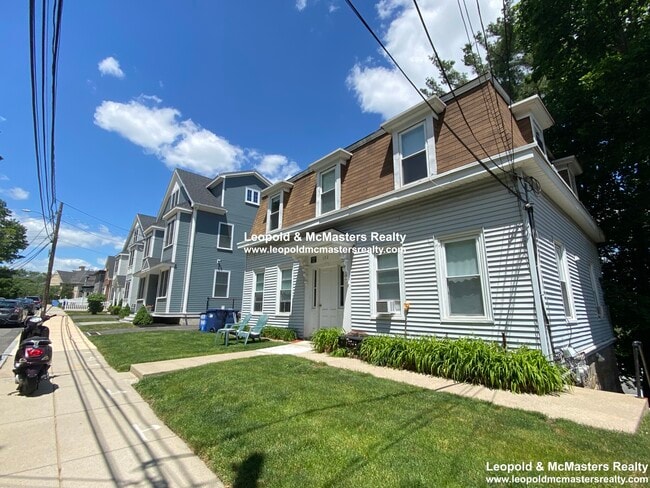 Photo - 172 Bigelow St