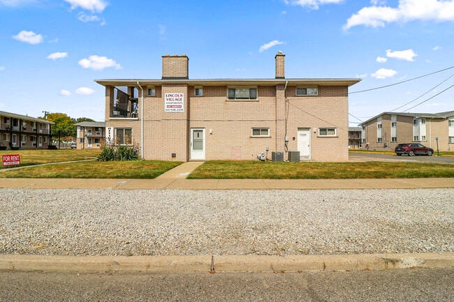 Photo - 560 Harrison Blvd