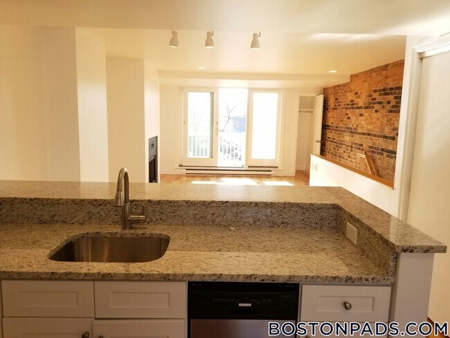 Photo - 40 Medford St Unidad 2