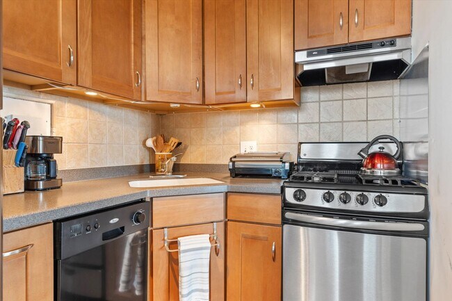 Photo - 2800 Wisconsin Ave NW Unidad 1002 penthouse