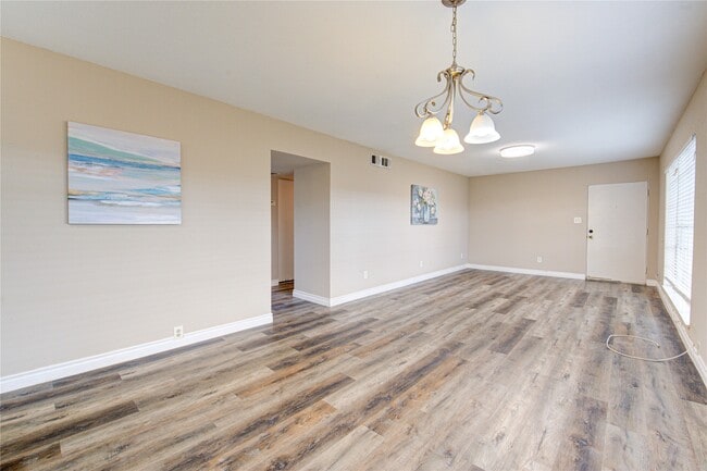 Photo - 2101 Fountain View Dr Unidad 76