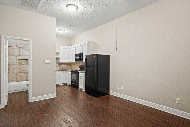Building Photo - 2714 Morenci St Rental