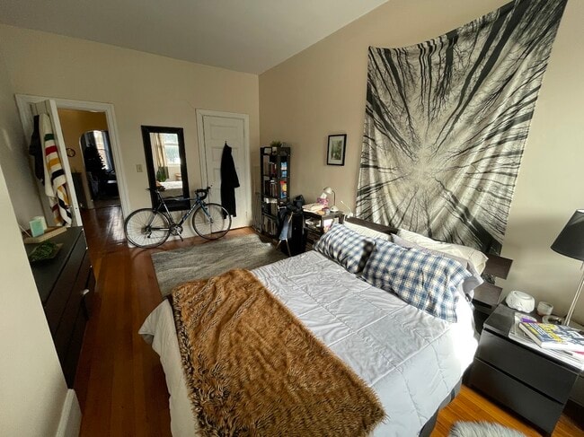 Photo - 591 Beacon St