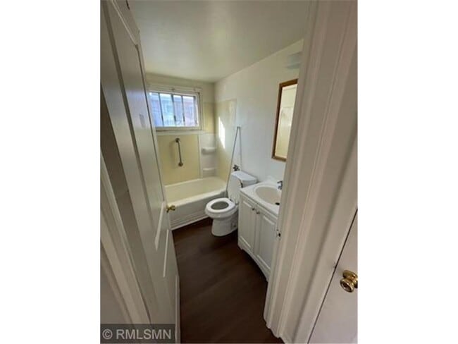 Photo - 97 Orme St E Unit 102