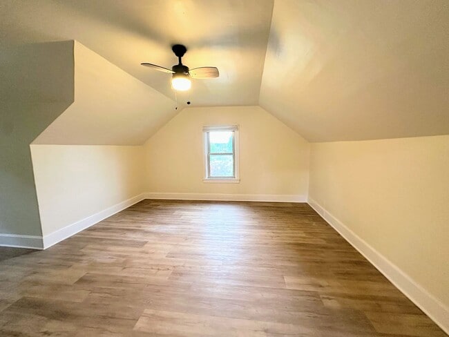 Photo - 1816 Wollmer St Unit Upper