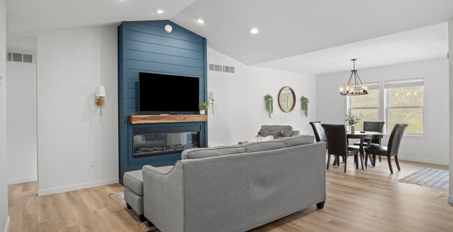 Furnished Home with Modern Amenities in Williamsburg