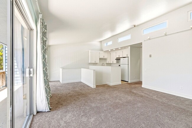 Photo - Estrella Ave (LEASE UP ONLY) Unit #A