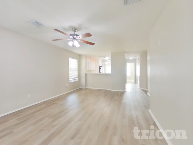 Photo - 614 Harpswell Ln