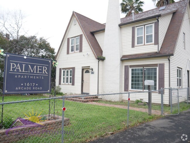 Building Photo - Cozy 1 Bed 1 Bath 700sqft Fourplex in Nort... Unit 1617 Arcade Blvd #4 Rental