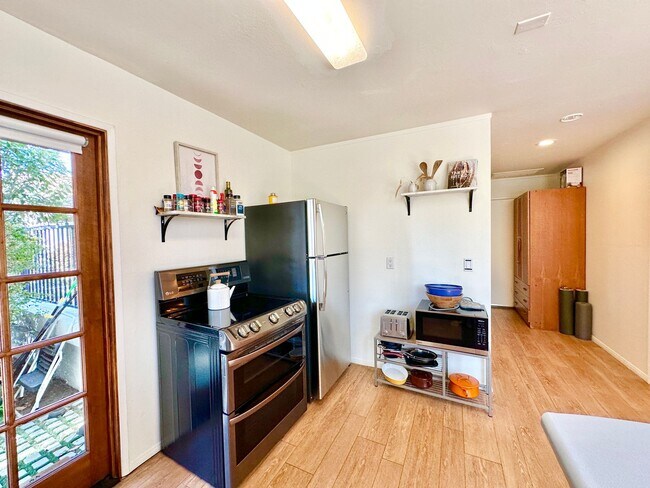 3548 Rosa Way