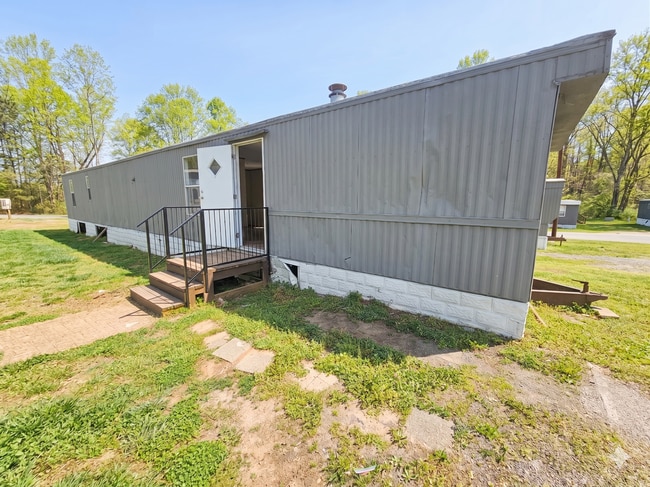 Building Photo - 412 McElhaney Rd