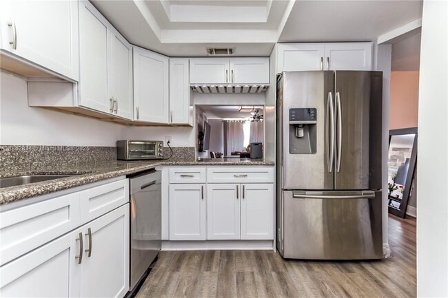 Building Photo - 3490 Foxcroft Rd Unit B203 Rental