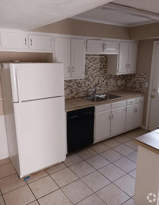 Building Photo - 1002 Jamestown Way Rental