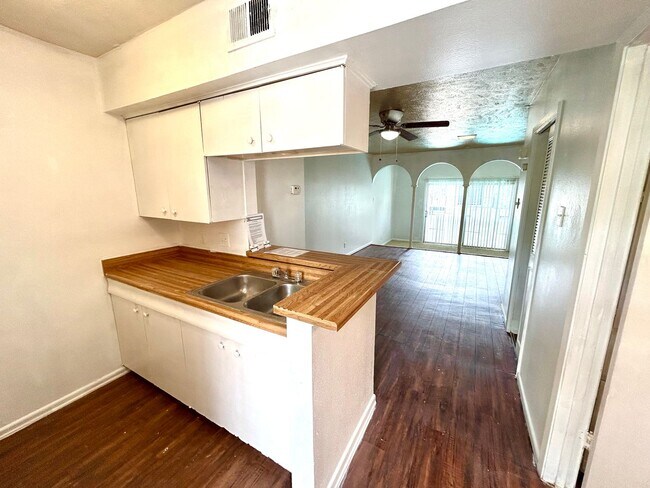 Photo - 170 De Chantle Rd Unit 510