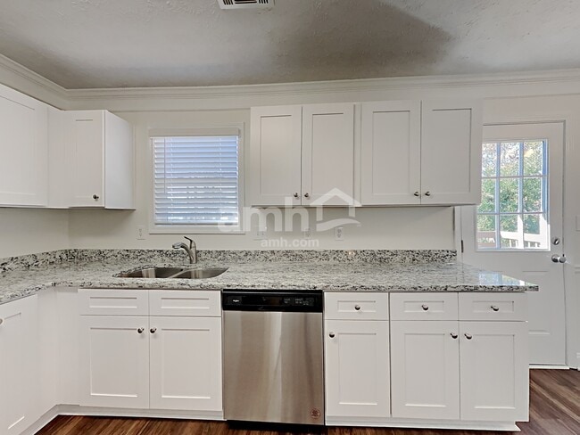 Photo - 1772 N Oak Dr