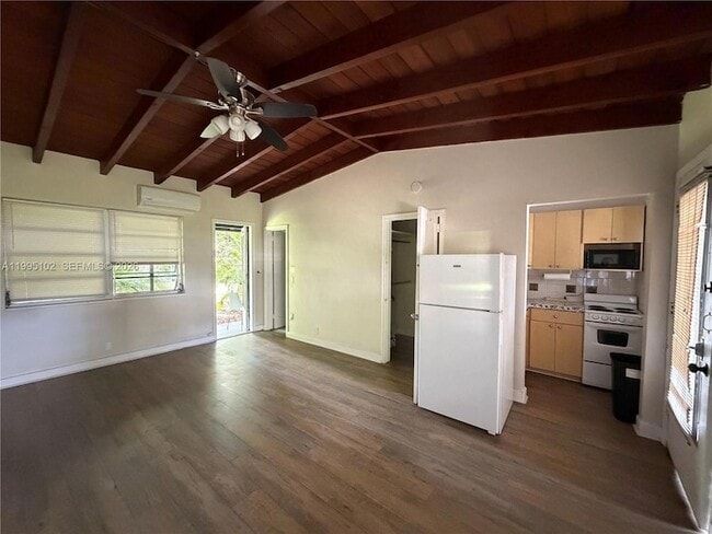 Photo - 1580 NE 145th St Unidad 1582