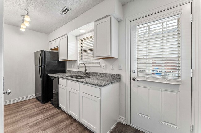 Reserve on Central Townhomes