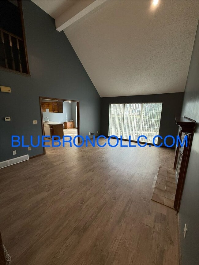 Photo - 1002-1006 NW Porter Ct. Unidad 1006 NW Porter Ct.