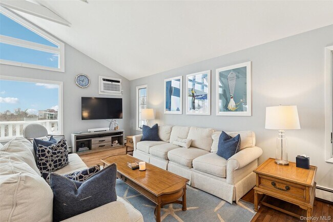 Photo - 23 Franklin Dr