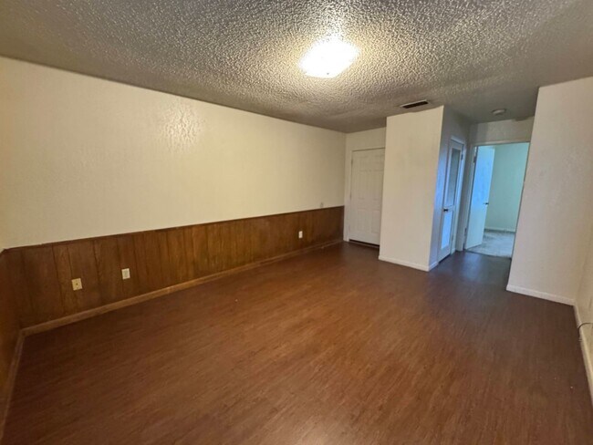 Photo - 1700 Kirk Ave Unidad Apt 206