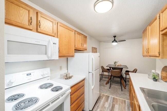 Bentwood Manor Apartments
