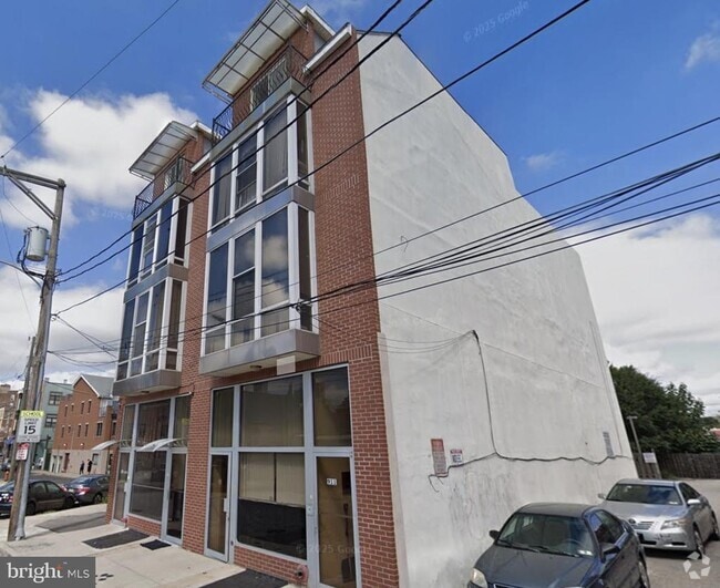 Building Photo - 911 Wood St Unit 3RD FLOOR Rental