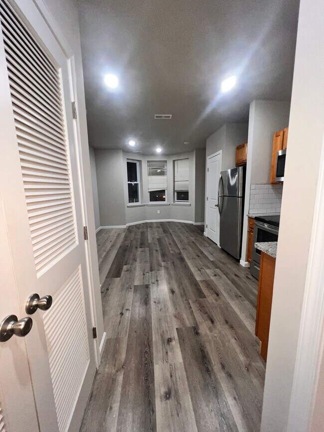 Photo - 5136 Walnut St Unit 3