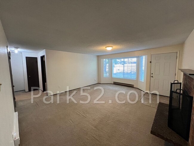 Photo - 12613 80th Ave E Unidad #B