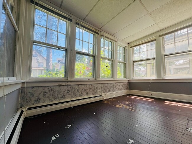 Building Photo - 57 S Main Ave Unit 1