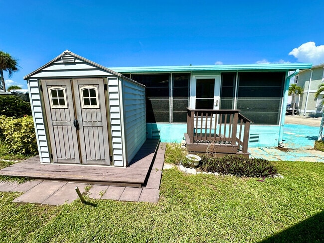 Photo - 698 Nettles Blvd Unidad SI ID1537484P