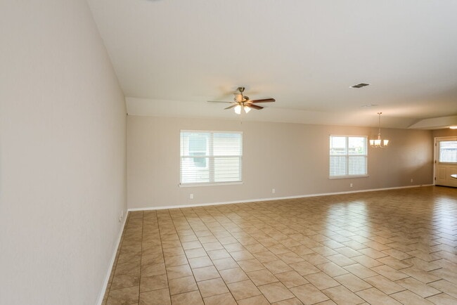 Photo - 8850 Belgian Falls