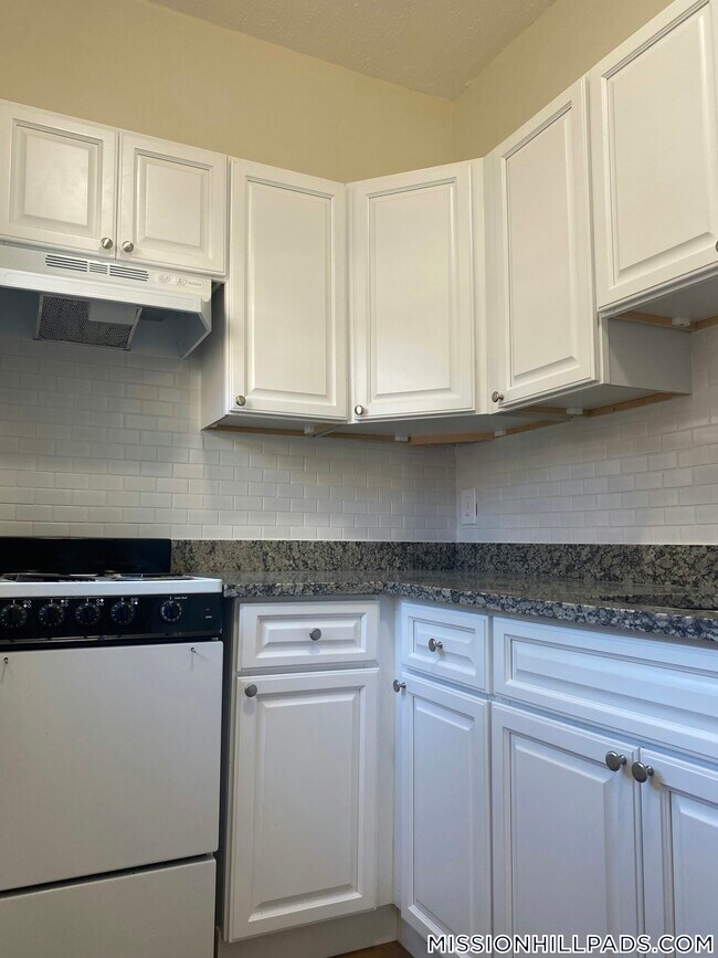 62 S Huntington Ave Unit 4