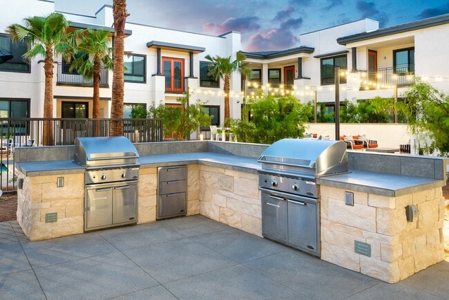 Everleigh Palm Desert 55+ Active Adult Apartment Homes