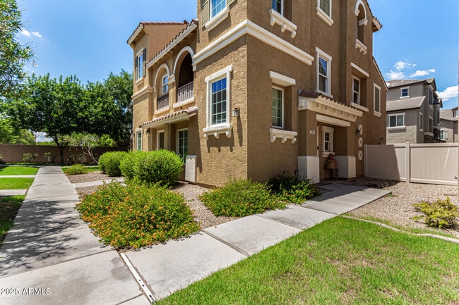Building Photo - 1326 S Sabino Dr Rental