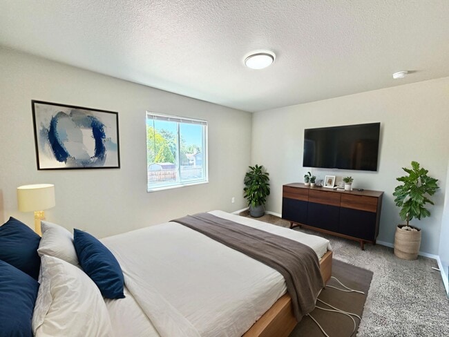 Photo - Two-Level 2BR with Fenced Yard & Washer/Dryer Hookups Unit 85