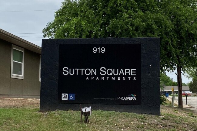 Photo - 919 Sutton Dr Unit #919