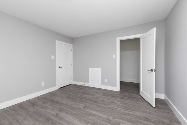 Photo - St. Laurent Apartments