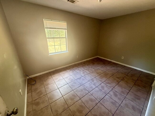 1008 Daybreak Dr