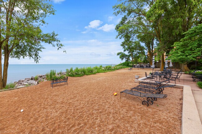 Photo - 1208 W Chase Ave Unit 3D