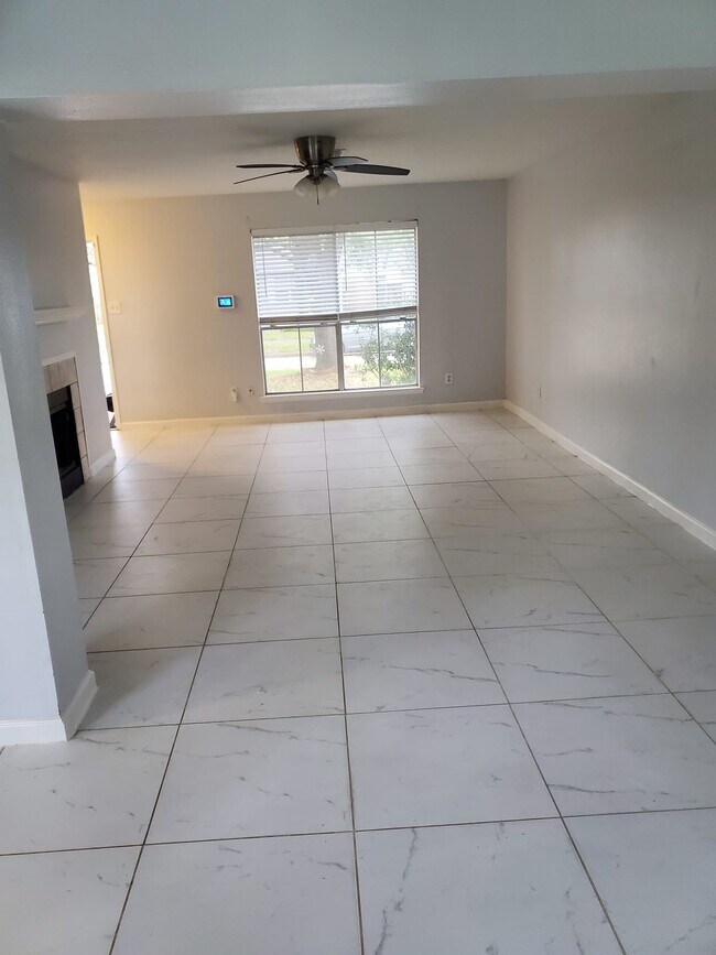 Photo - 3626 Nutwood Ln