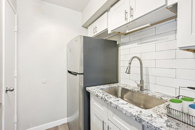 Photo - Jade Ridge Apartments