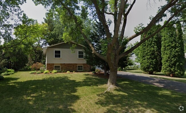 Building Photo - 7096 Stratford Rd Rental